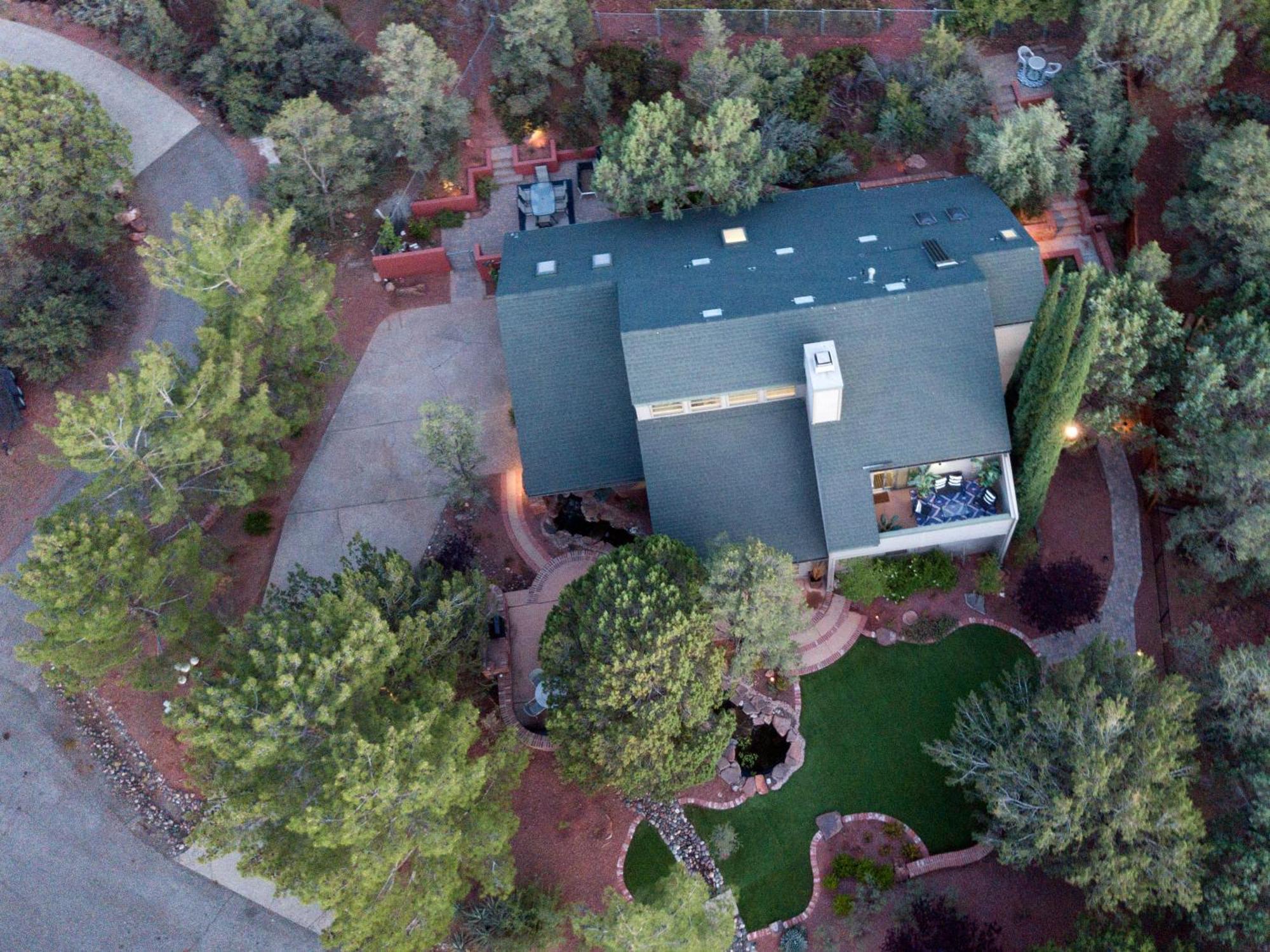 Luxe Boutique-style W/indoor Hot Tub Holiday home Sedona